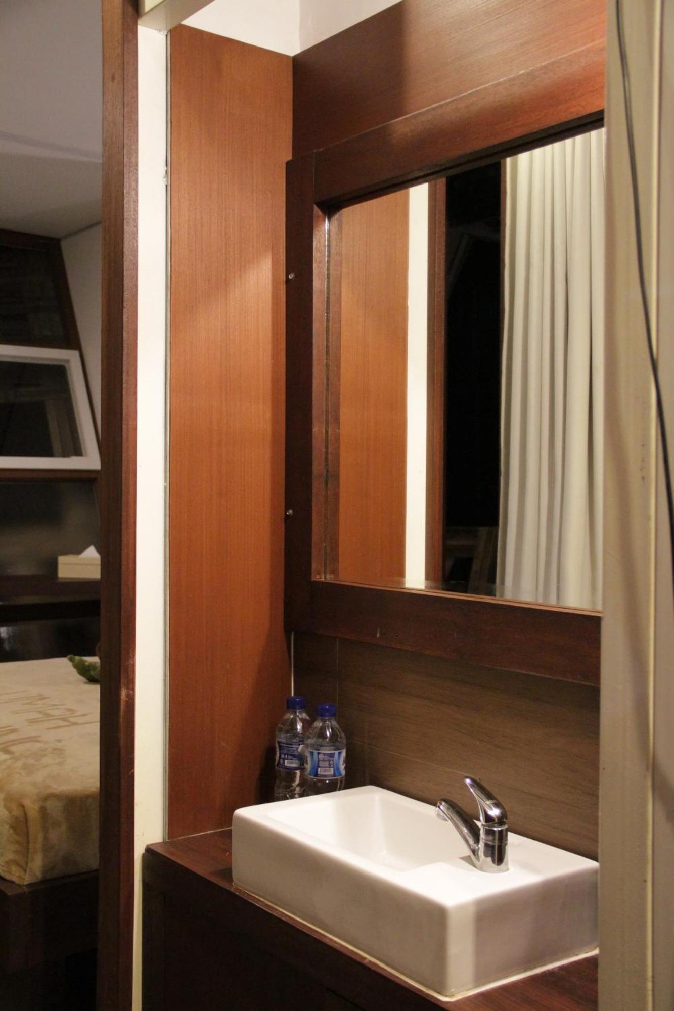 Bali Umah Tinjung Hotel Tulamben  Bilik gambar